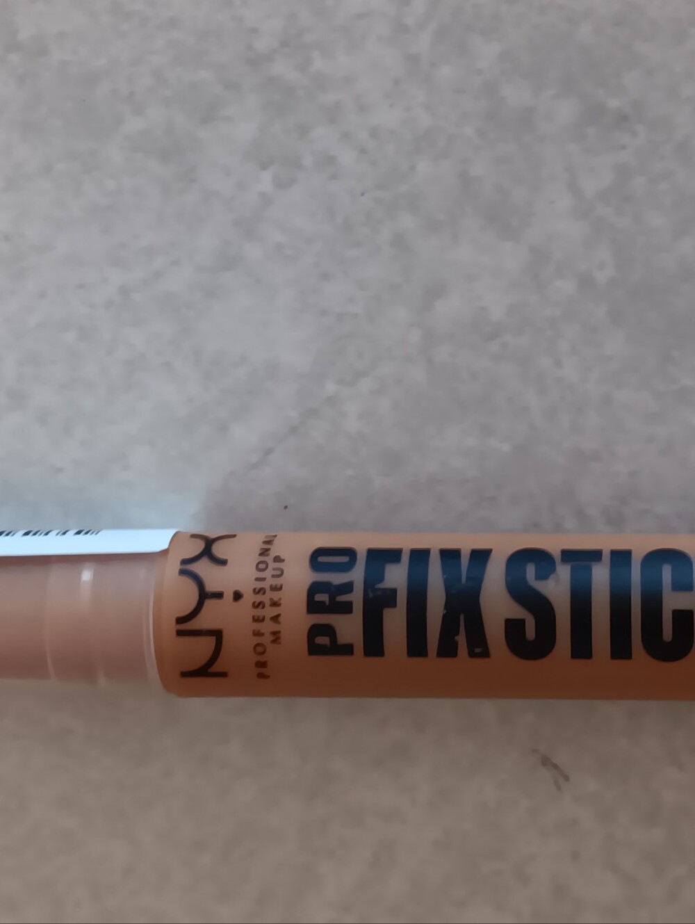 NYX Pro Fix Stick Conceler- Nude